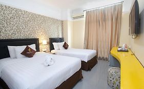 Amarelo Hotel Solo